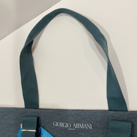 Giorgio Armani Tote Bag lined & magnetic snap closure. Parfums UNICEF Promo NWT - Picture 12 of 15
